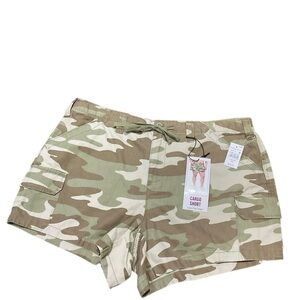 Vanilla Star Camo Cargo Shorts Relaxed Fit Size 1X Juniors